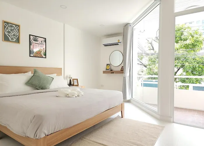 Holiday home White House Ekkamai *