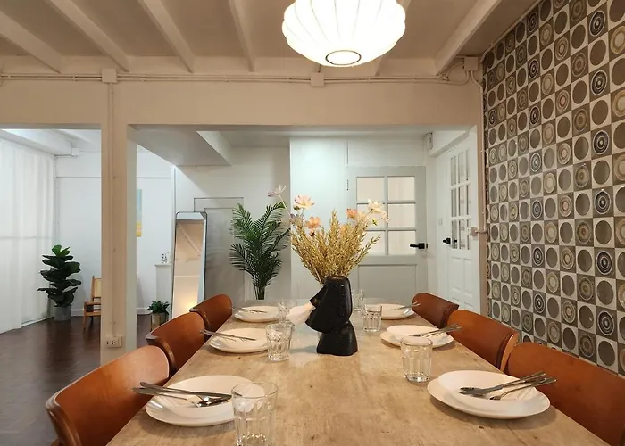 White House Ekkamai Holiday home